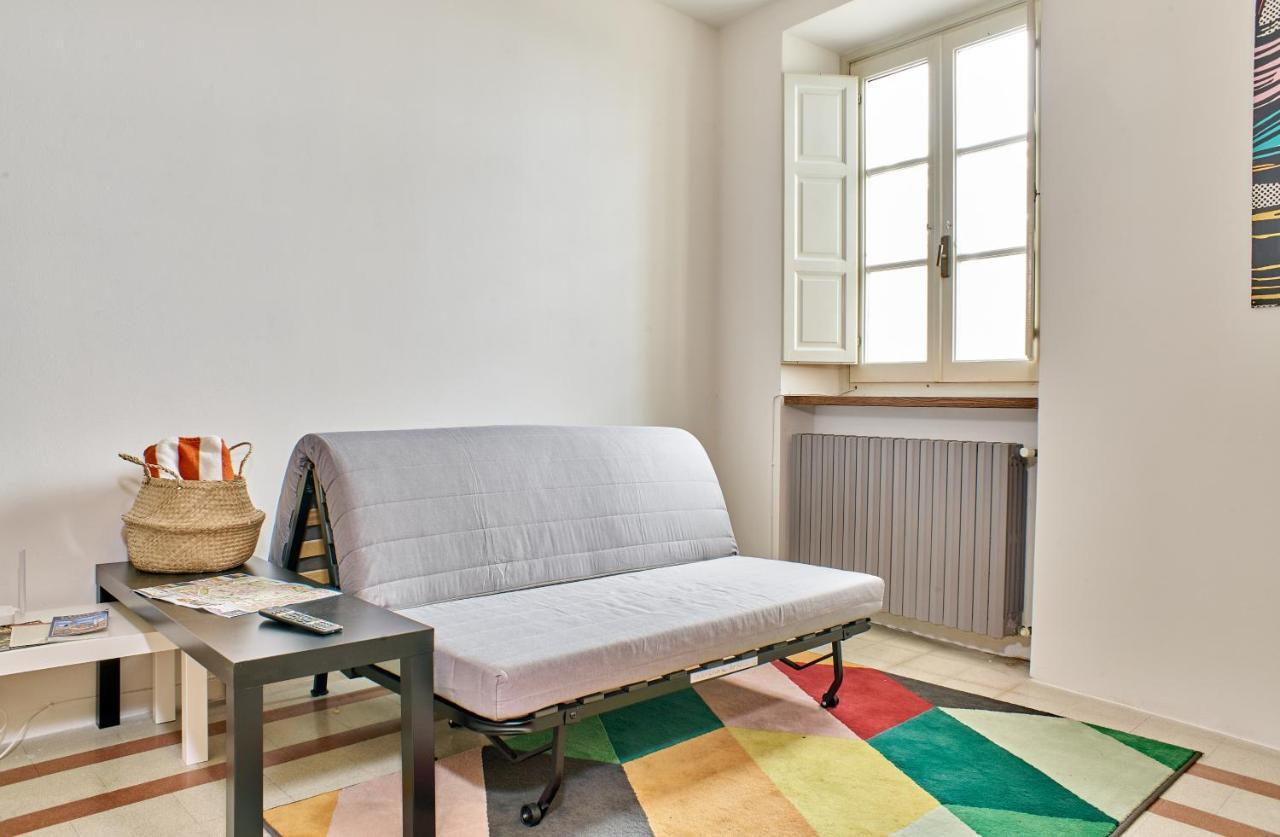 Appartamento Colorato e vivace bilocale Lucca Esterno foto