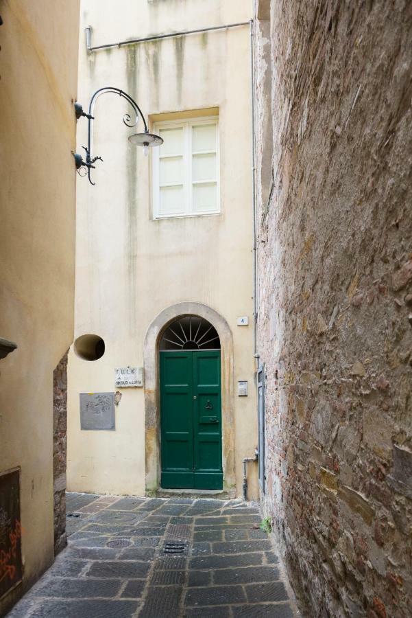 Appartamento Colorato e vivace bilocale Lucca Esterno foto